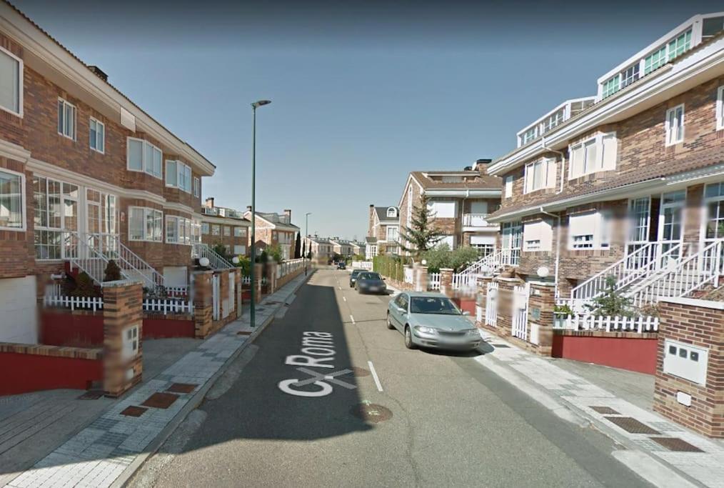Chalet Urbano En Salamanca Santa Marta de Tormes Exterior foto